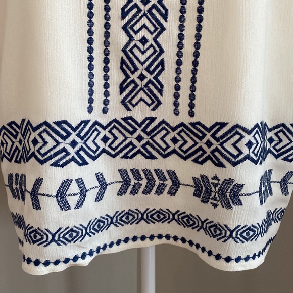 Brand new with tags- Skies Are Blue dress - Picture 3 of 4